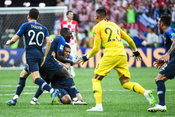 因为俄罗斯 因为俄罗斯