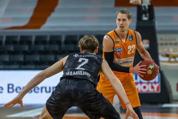 詹姆斯还能 詹姆斯还能